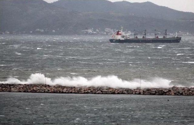 Bandırma’Da Deniz Ulaşımına Fırtına Engeli