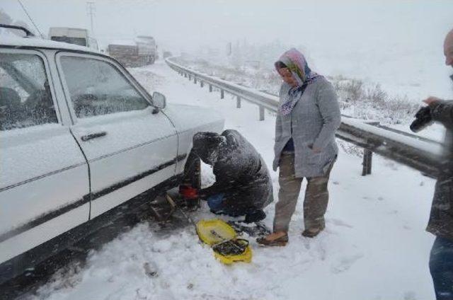 İzmir- Ankara Karayolu 2 Saat Ulaşıma Kapalı Kaldı