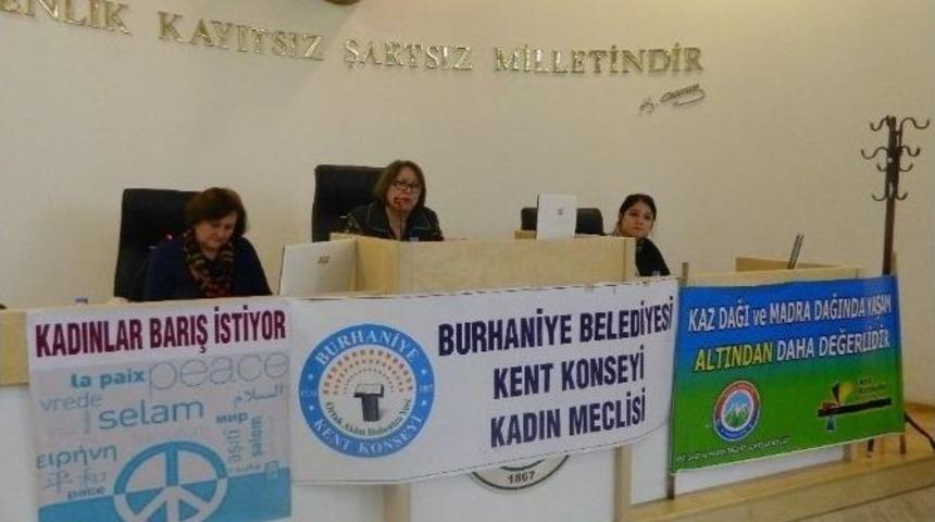 Burhaniye&rsquo;de Eşbaşkanlı Kadın Meclisi
