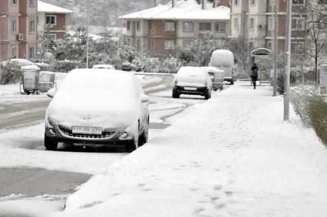 Yalova Beyazlara Büründü