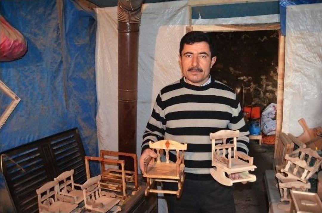 Ceviz Ağacından Yapılan El Sanatları G&ouml;z Kamaştırıyor