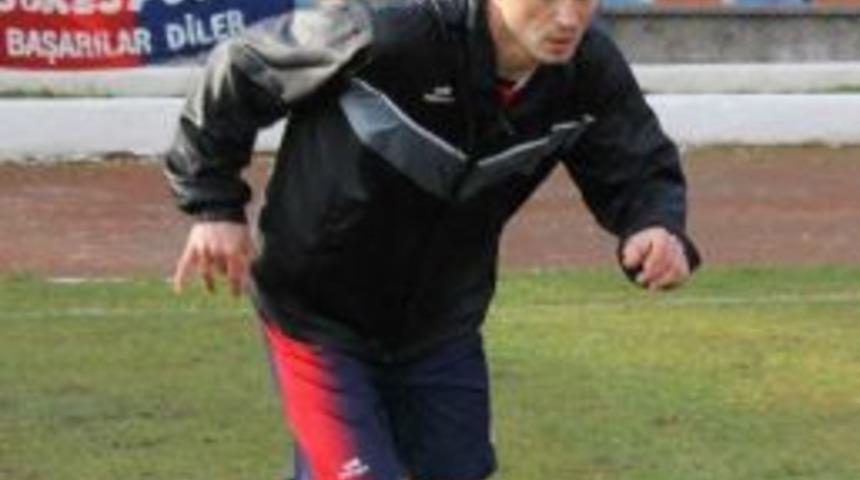 S&ouml;kesporlu Ahmet 1390 Kilometreden Geldi Kırmızı Kart G&ouml;rd&uuml;