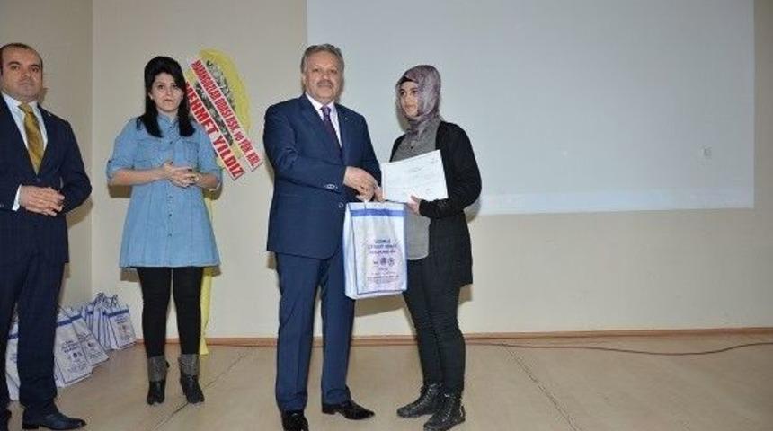 "&ccedil;alışan Kadın Gelişen İl&ccedil;e"; &Uuml;z&uuml;ml&uuml;