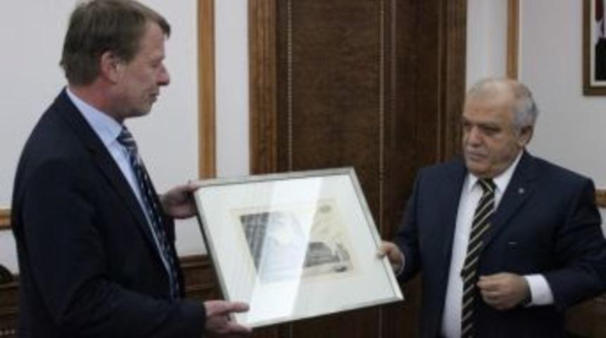 Remscheid Belediyesi Vali Şent&uuml;rk&rsquo;&uuml; Ziyaret Etti