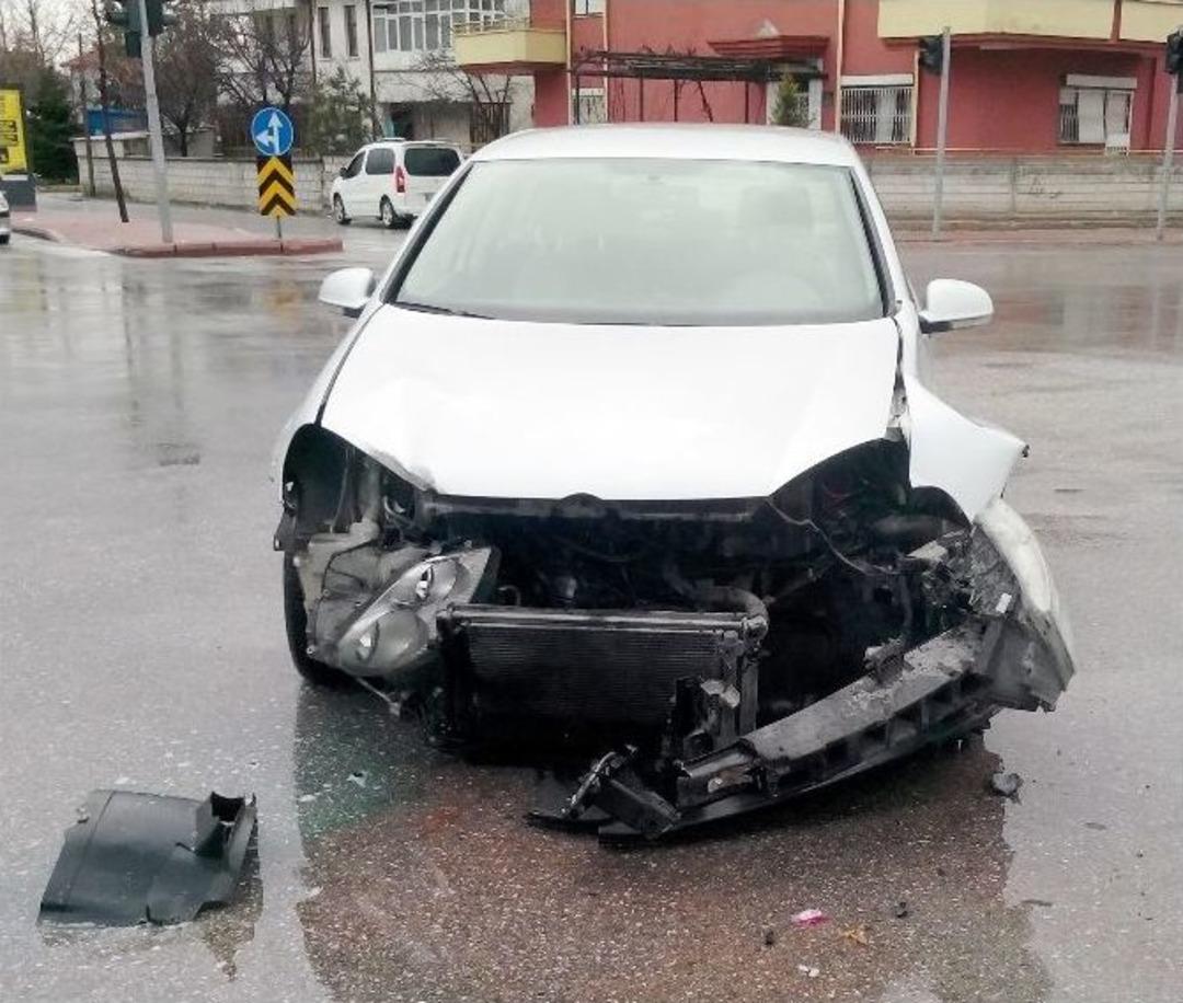 (&ouml;zel Haber) Kaza Yapan S&uuml;r&uuml;c&uuml; Ağlayarak İsyan Etti