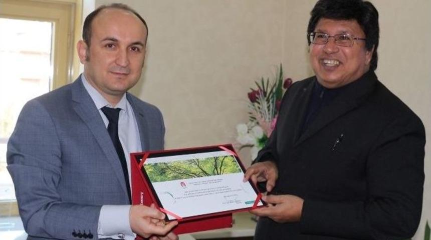 Malezyalı Rektörden Rektör Orbay’a Övgü