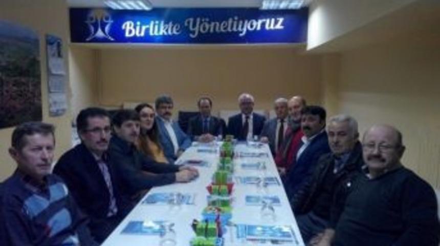 Boz&uuml;y&uuml;k Ak Parti İl&ccedil;e Teşkilatı Kent Konseyi Y&ouml;neticilerini Ziyaret Etti