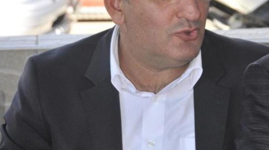 Chp'li Akar, Deprem Hasarlı Binalar Için Meclis'e Önerge Verdi