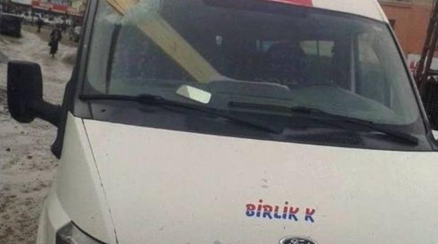 Gevaş&rsquo;ta Fırtına Hayatı Olumsuz Etkiledi