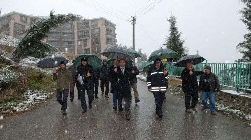 Kar Altında Mahalle Gezisi