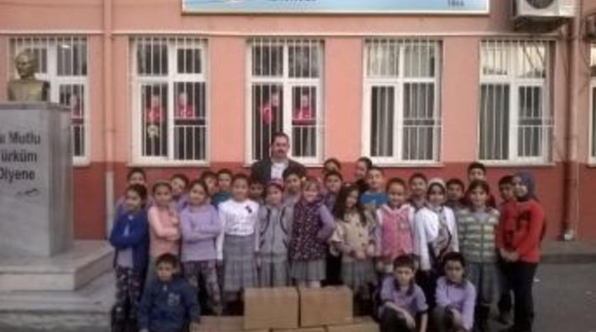 Yunusemre&rsquo;nin Kitap Projesine Destek B&uuml;y&uuml;yor