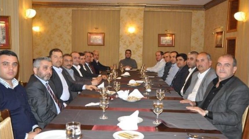 Başkan Taşpınar, Ak Parti Mersin İl Teşkilatında G&ouml;rev Alan Başkanlarla Buluştu