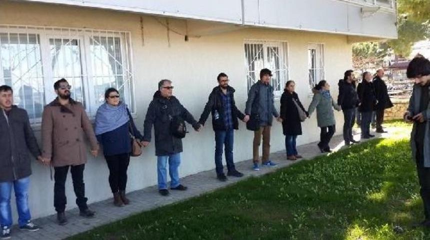 Aliağa'da Kuito Gemisine Tepkiler S&uuml;r&uuml;yor