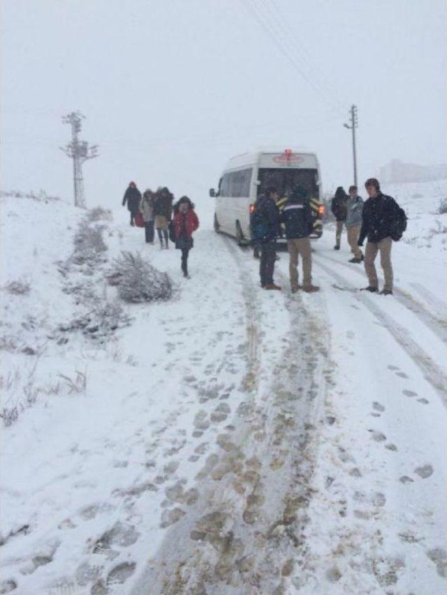 Kula'da Okullara Kar Tatili