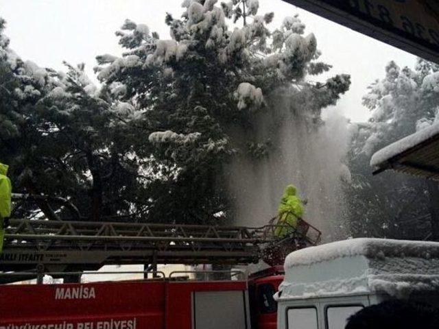 Kula'da Okullara Kar Tatili