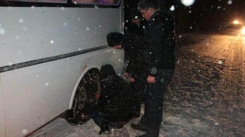 Zonguldak-istanbul Karayoluna Kar Engeli