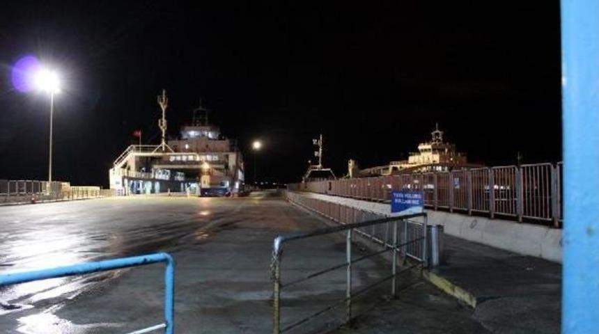 Lapseki-Gelibolu Feribot Seferleri Yeniden Durdu