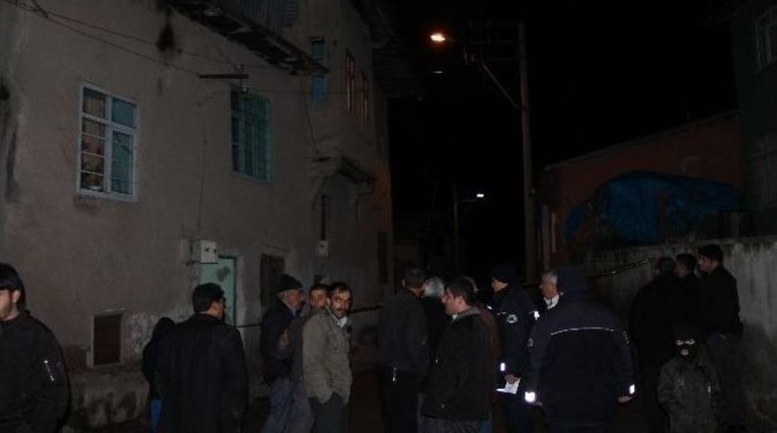 Kerpi&ccedil; Ev Yıkıldı, 7 Kişi &Ouml;l&uuml;mden D&ouml;nd&uuml;