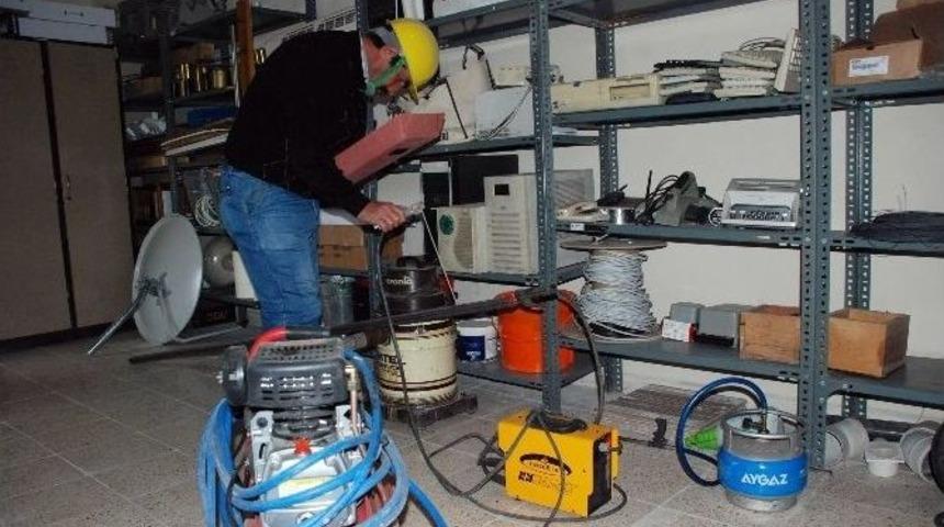 Cezalarını Meteoroloji&rsquo;de &Ccedil;alışarak &Ccedil;ekiyorlar