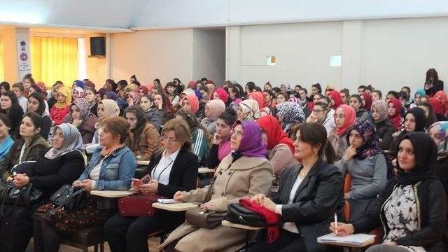 Rize Kent Konseyi Kadın Meclisi Tarafından “hedef Belirleme Ve İletişim” Adlı Panel Yapıldı