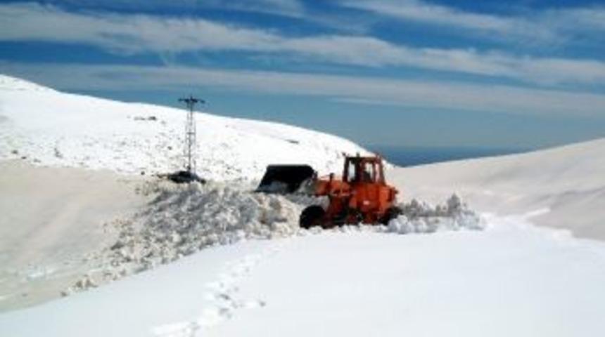 Adıyaman&rsquo;da 42 K&ouml;y Yolu Kapalı