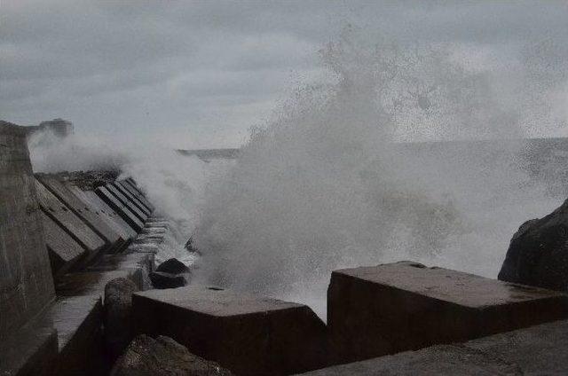 Zonguldak’ta Şiddetli Fırtına