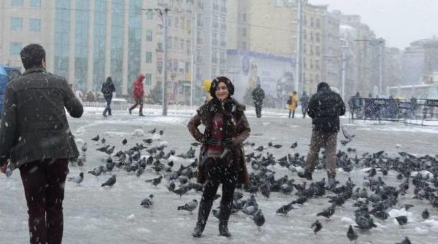 Taksim Beyaza B&uuml;r&uuml;nd&uuml;