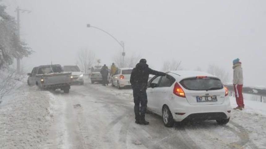 Kocaeli'nde Kar &Ccedil;ilesi