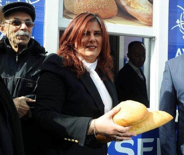 Nazilli’de Halk Ekmek Satışı Başladı