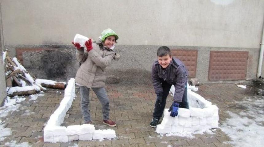 Okulların Kar Tatili &Ccedil;ocukları Sevindirdi