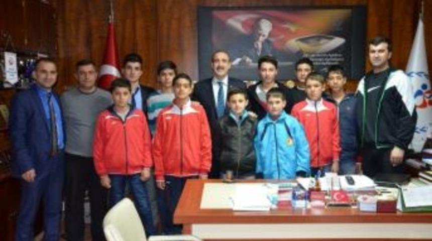 Şampiyon Voleybolculardan Fındıklı’ya Ziyaret