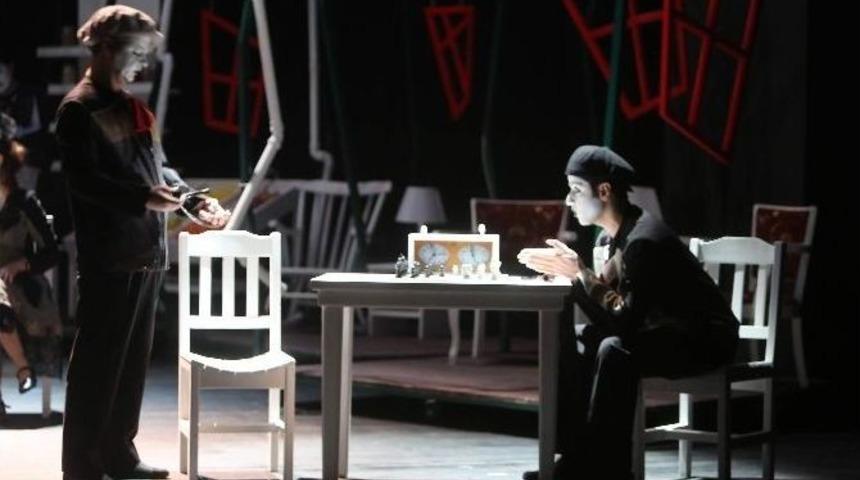 &lsquo;gergedan&rsquo; Oyunu 12 Şubatta Perdelerini A&ccedil;ıyor