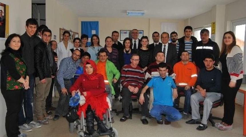 Montaj At&ouml;lyesinde Engellilerin Sınav Heyecanı