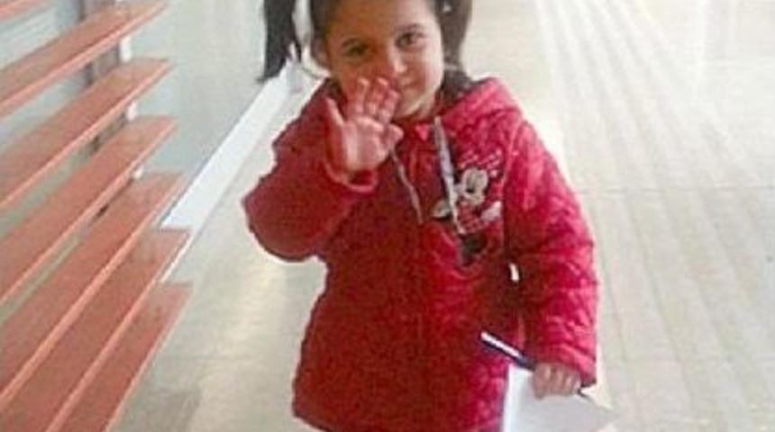 7'nci Kattan D&uuml;şerken, Temizlik Iş&ccedil;isinin Havada Tuttuğu Ecrin Artık Y&uuml;r&uuml;yor