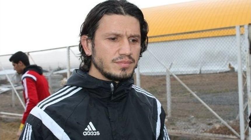 Emre Toraman&rsquo;dan &Ouml;zeleştiri