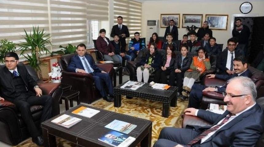 Teog Birincisi 14 &Ccedil;o&ccedil;uga 28 Altın