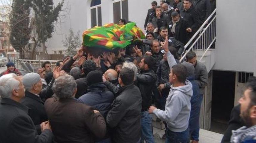 Cezaevinden Hastalığı Nedeniyle Tahliye Edilen Pkk'lı &Ouml;ld&uuml;
