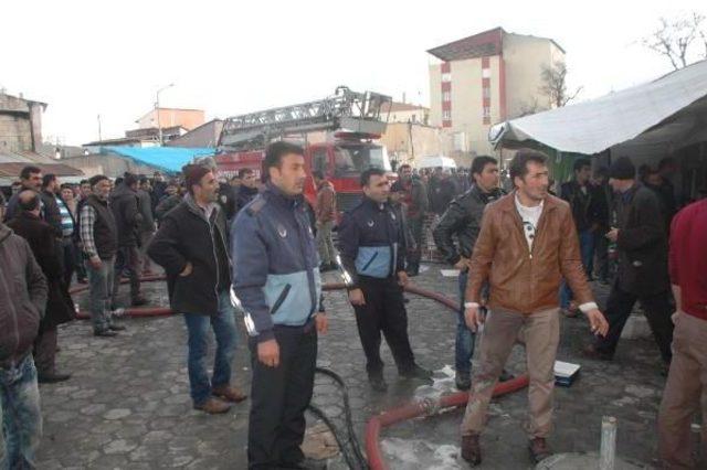 Camiye Giderken Kapattığı Işyeri Yandı