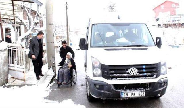 Burdur'da Yolda Mahsur Kalan Lise Öğrencileri Kurtarıldı (3)