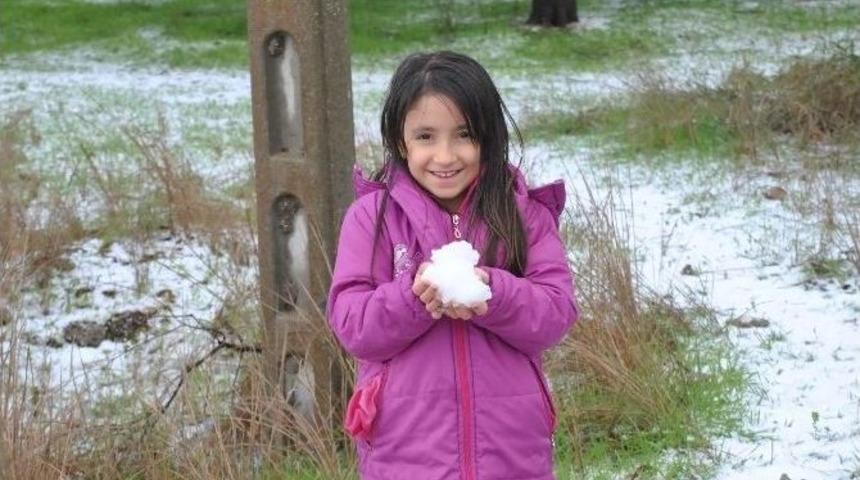 Demre&rsquo;ye Tam 41 Yıl Sonra Kar Yağdı