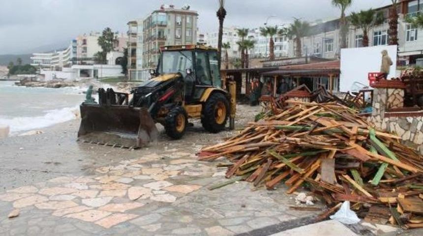 Mersin'i Lodos, Kar Ve Dolu Vurdu