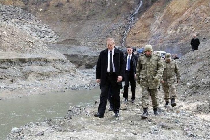 Barajda Kaybolan İşçiyi Arama Çalışmaları Sürüyor G1