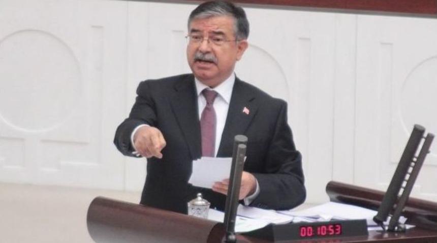 Milli Savunma Bakanı İsmet Yılmaz:
