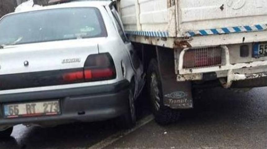 &Ccedil;arşamba&rsquo;da Trafik Kazası: 2 Yaralı