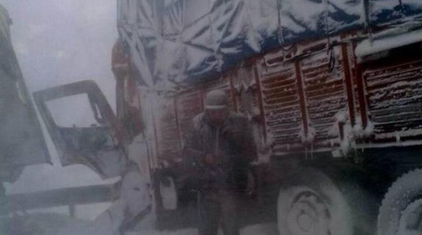 K&uuml;tahya-eskişehir Karayolu&rsquo;nda Trafik Kazası: 2 Yaralı