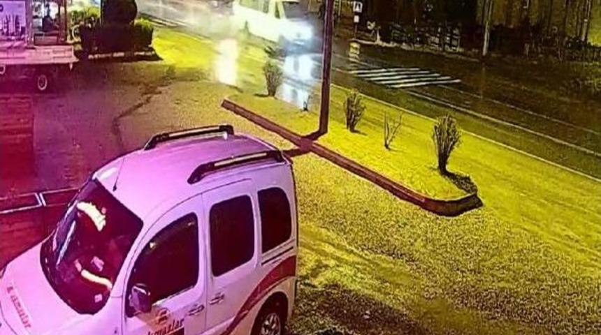 Bartın'da Minib&uuml;s Yaya &Ccedil;arptı: 1 &Ouml;l&uuml;