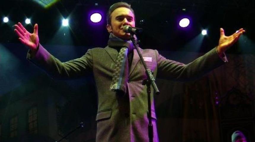 Mustafa Ceceli'ye Yağmur Tepkisi