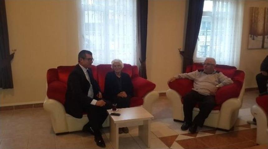 Didim İl&ccedil;e Emniyet M&uuml;d&uuml;r&uuml; Huzur Evi Sakinleriyle Bir Araya Geldi