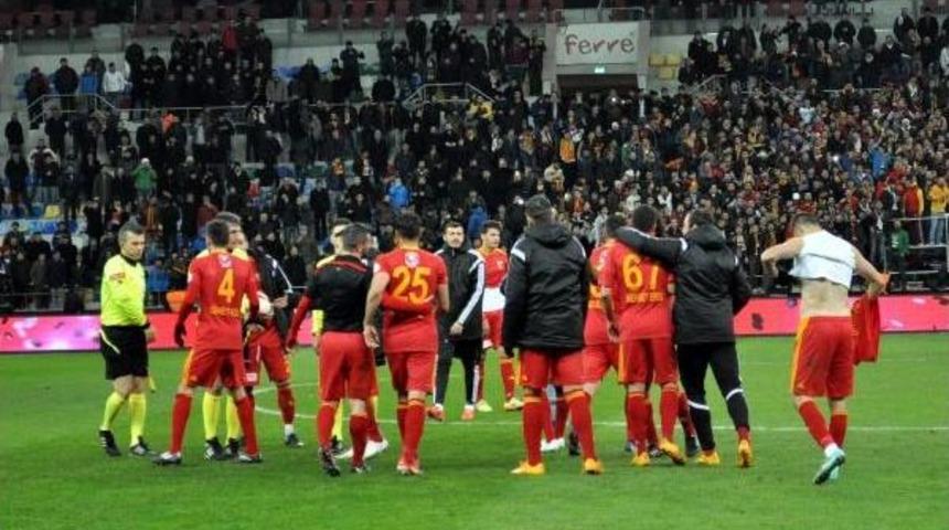 Kayseri'de Ağabey Kaybetti, Kardeş Kazandı