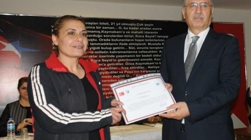 &lsquo;askıda Ekmek&rsquo; Projesine Katılan Fırıncılara Takdir Belgesi